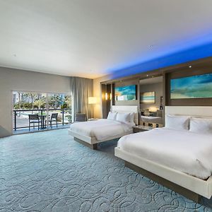Zimmer mit Queensize-Bett für Gäste mit Behinderungen